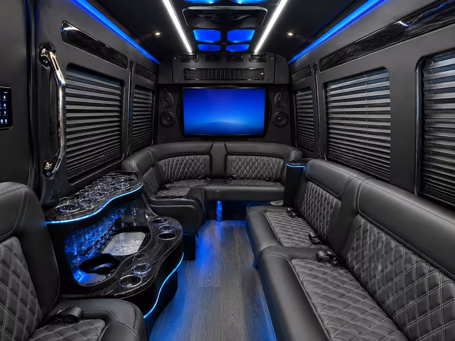 ada accessible field trip transportation for palm desert schools and youth groups