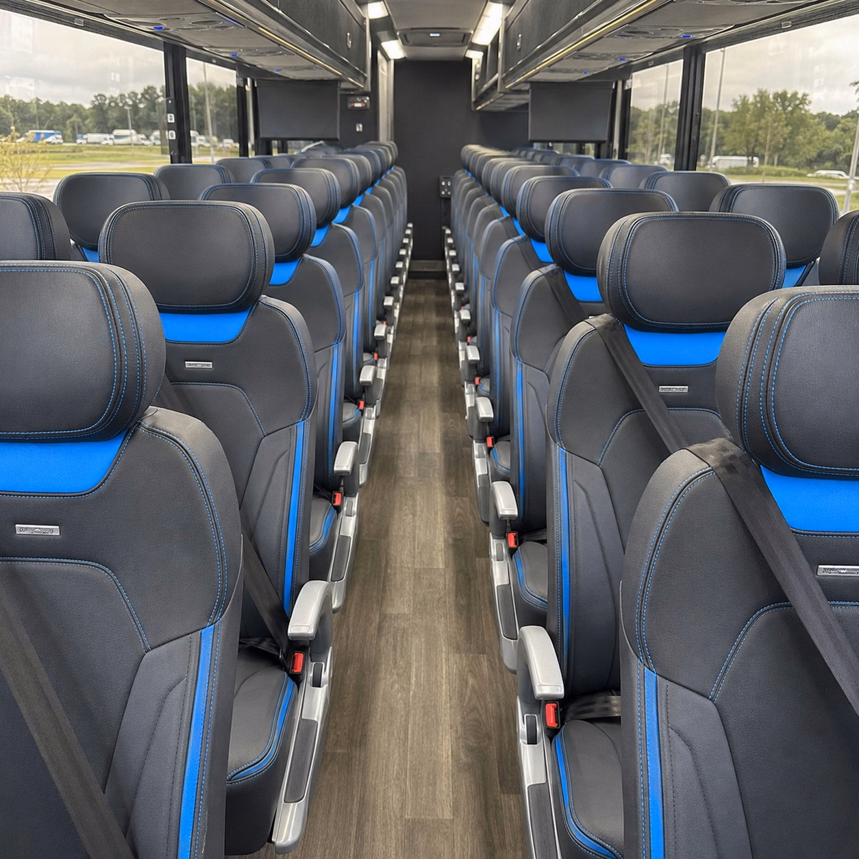 compare palm desert bus rentals from a network of companies in minutes