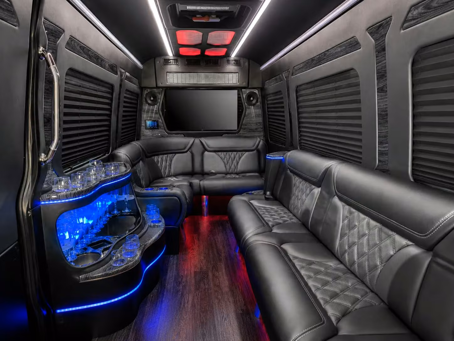 daily commuter shuttle routes for palm desert businesses and employers