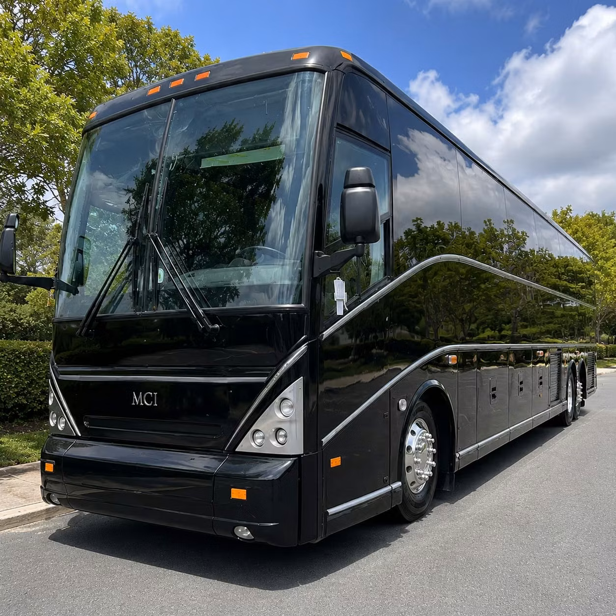 executive airport shuttle services between palm desert and palm springs international airport