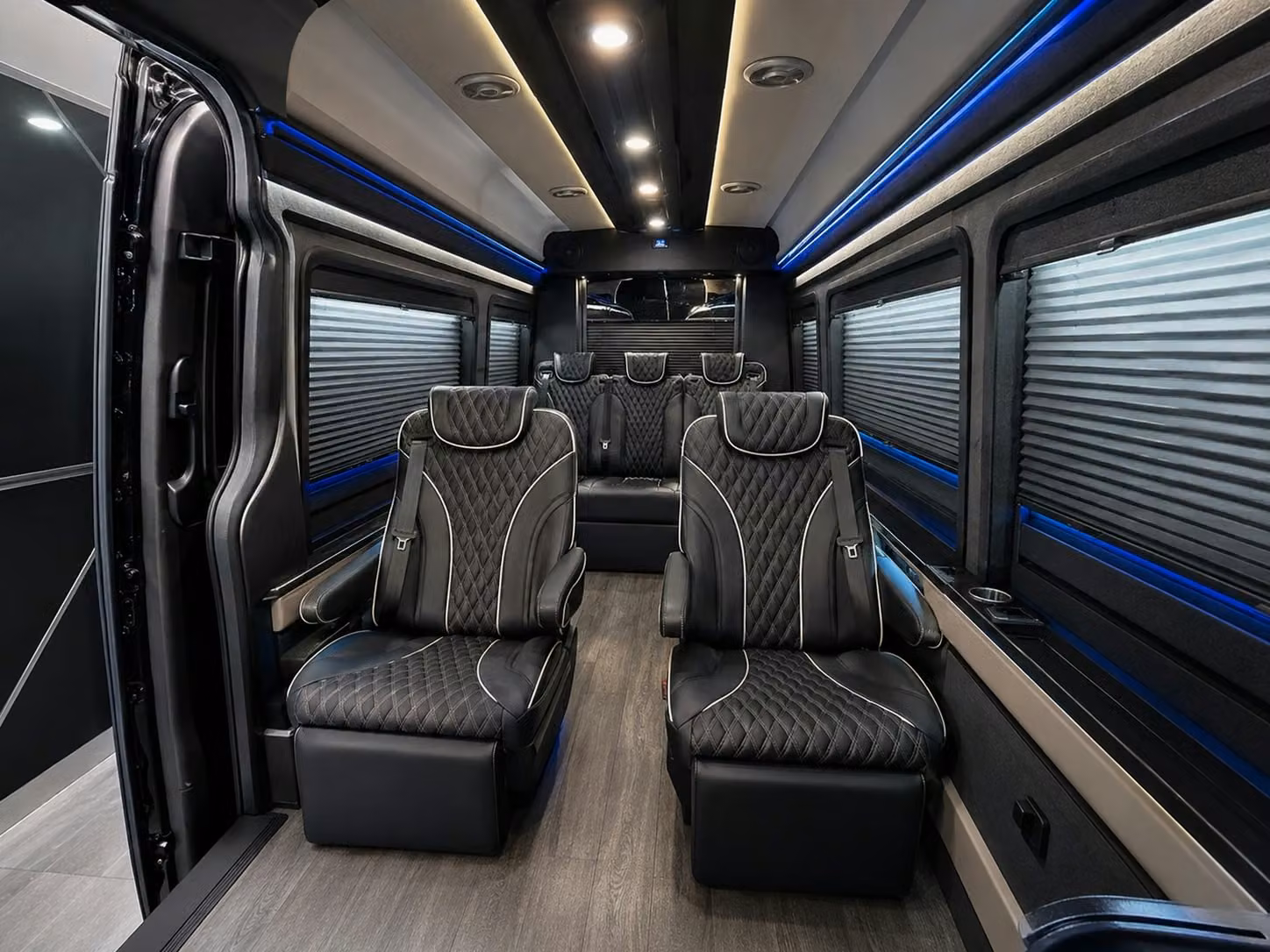 wedding guest airport shuttles in palm desert are simple to book